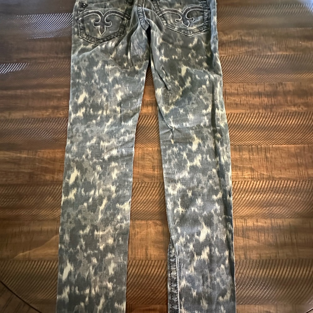 Rock Revival Gray Skinny Jeans with Cream Accents